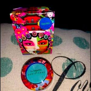 Brand new in box !! MAC limited edition! CHRIS CHANG ‘pale Pippa’ eyeshadow